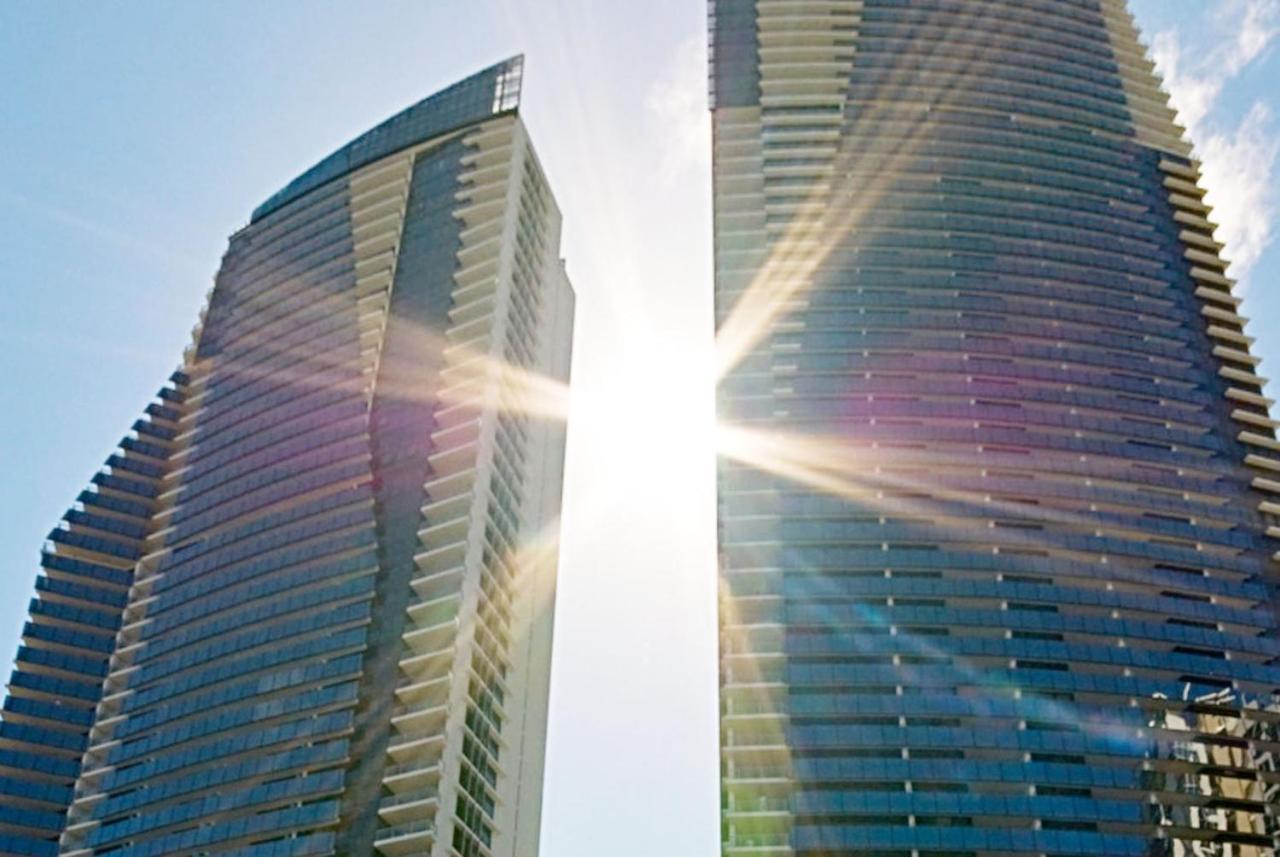 5 Bedroom Executive Sub Penthouse In The Heart Of Surfers With Full Ocean Views - Sleeps 12 - Circle On Cavill Amazing!! Gold Coast Eksteriør billede