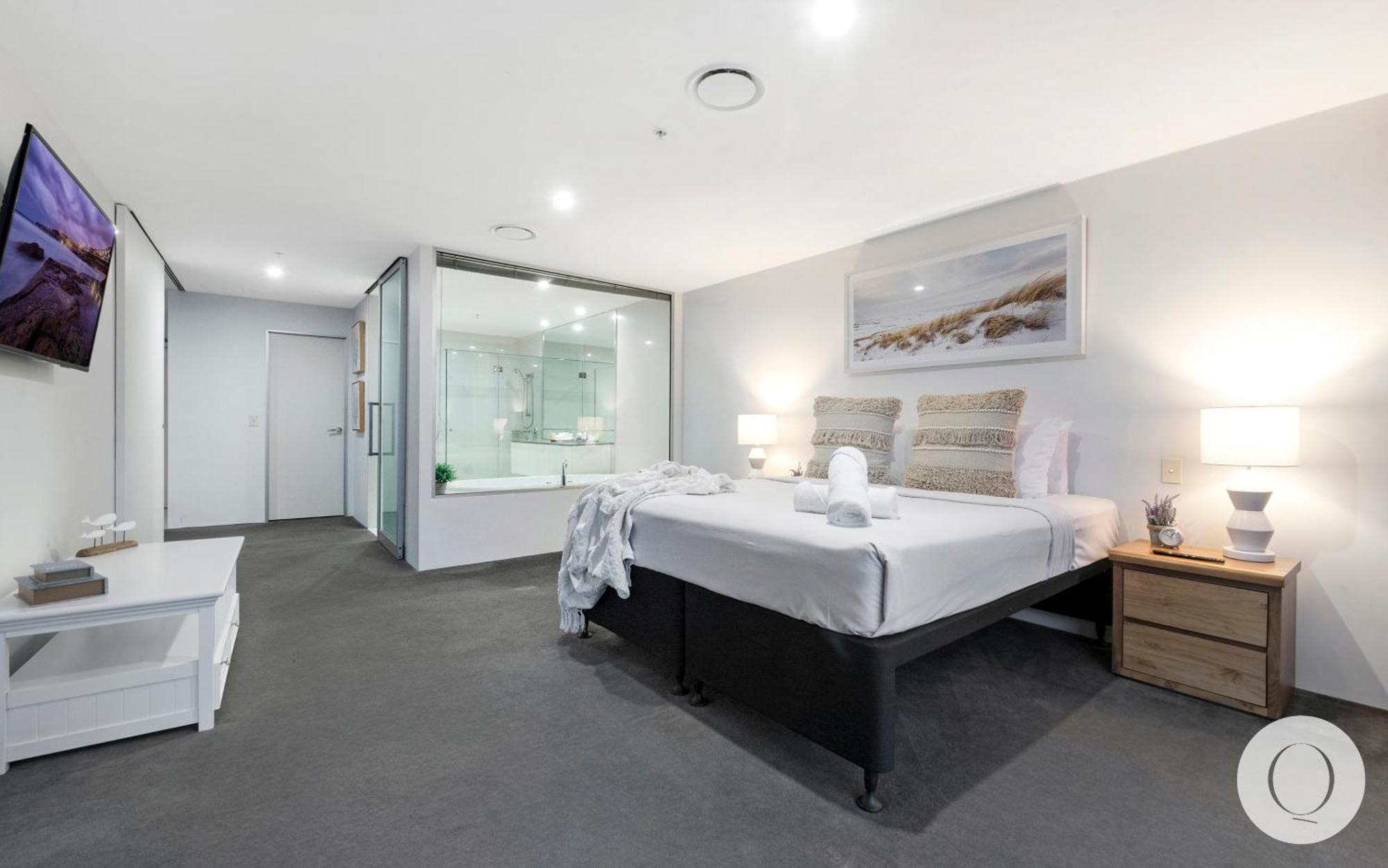 5 Bedroom Executive Sub Penthouse In The Heart Of Surfers With Full Ocean Views - Sleeps 12 - Circle On Cavill Amazing!! Gold Coast Eksteriør billede