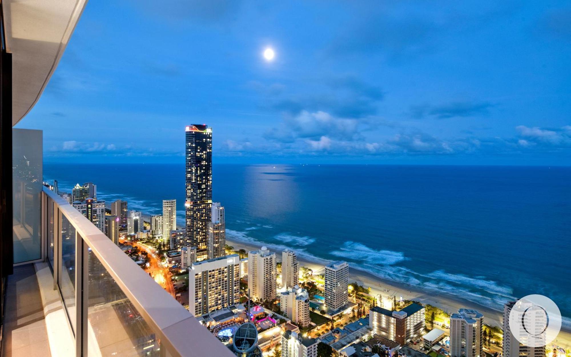 5 Bedroom Executive Sub Penthouse In The Heart Of Surfers With Full Ocean Views - Sleeps 12 - Circle On Cavill Amazing!! Gold Coast Eksteriør billede